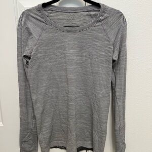 Lululemon Long Sleeve running shirt
